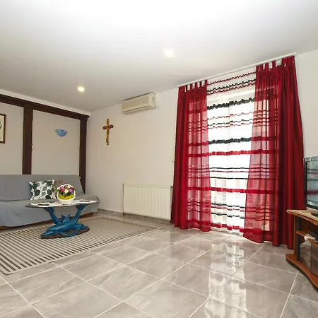 Dragica 1251 בית הארחה