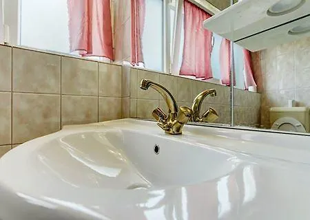 Dragica 1251 בית הארחה 3*