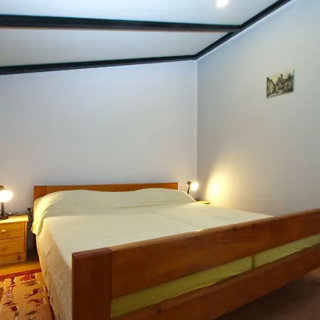 Dragica 1251 בית הארחה פאז'אנה